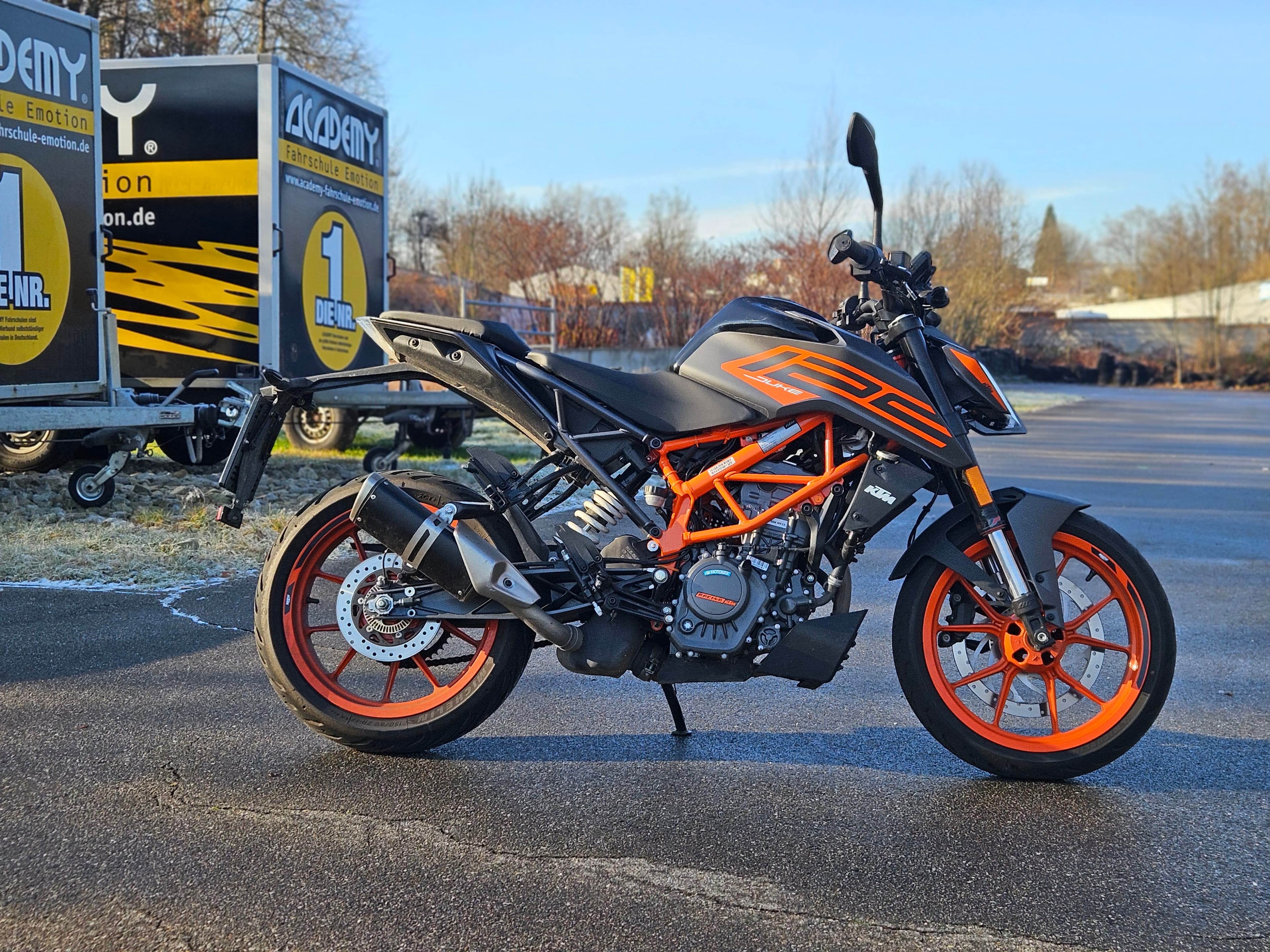 3 x KTM 125 Duke